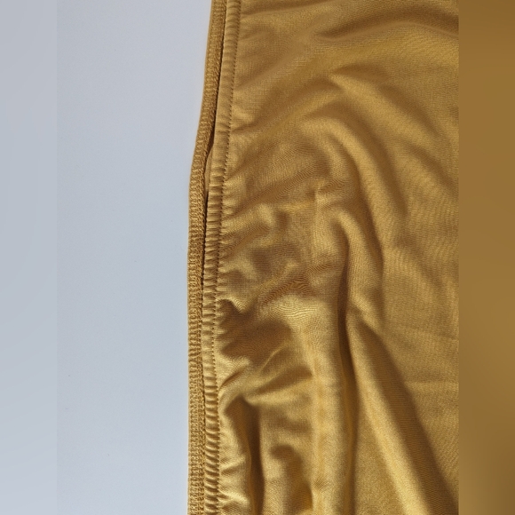 🌷$10 ADD-ON RW&CO. spaghetti strap tank - Picture 5 of 7